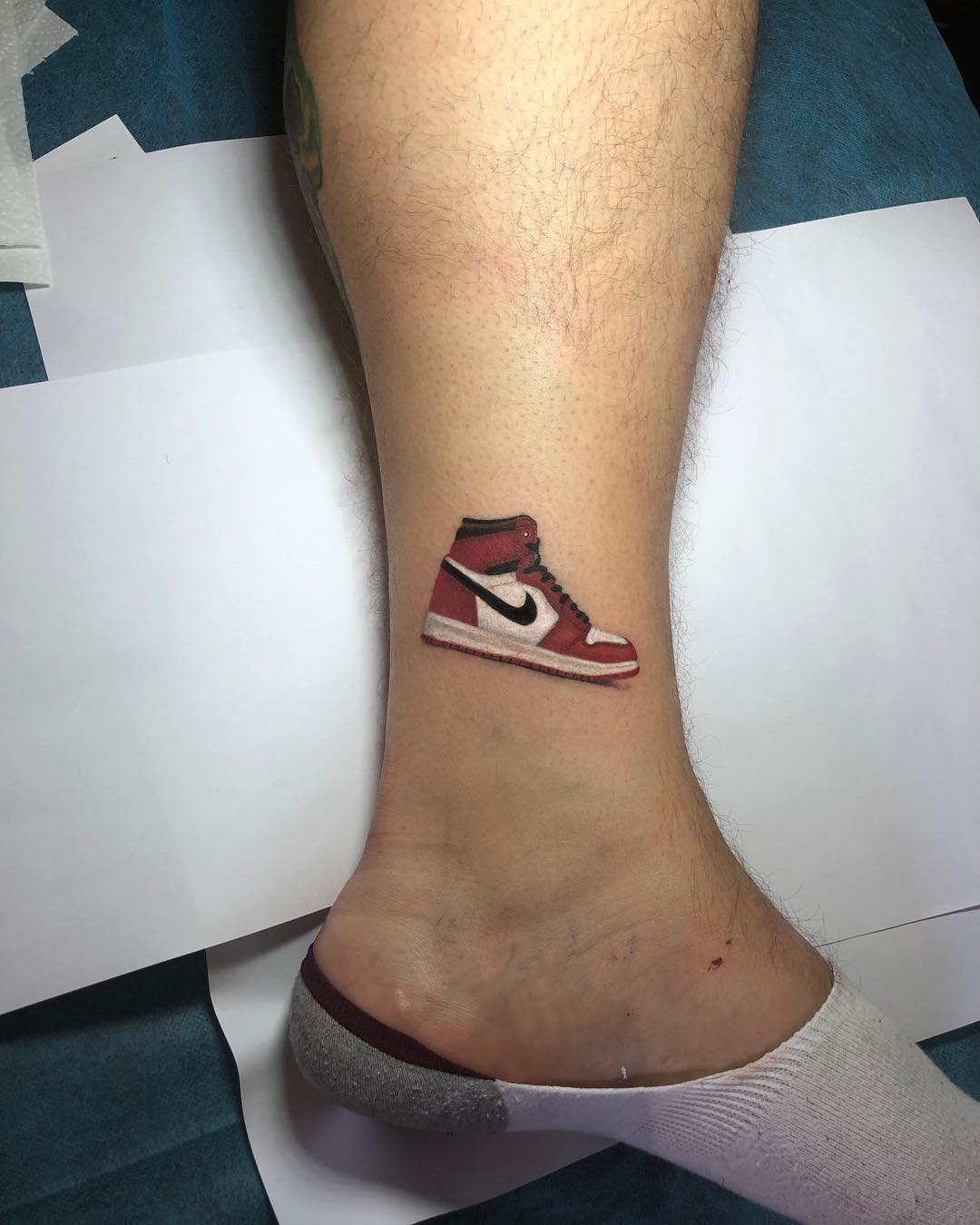 Josh Chain en Twitter: "Tattoo zapatillas Nike Jordan #Nike #Jordan #tattoo #joshchaintattoo #COLORES #tattooartist https://t.co/G2BWXwuu3J" Twitter