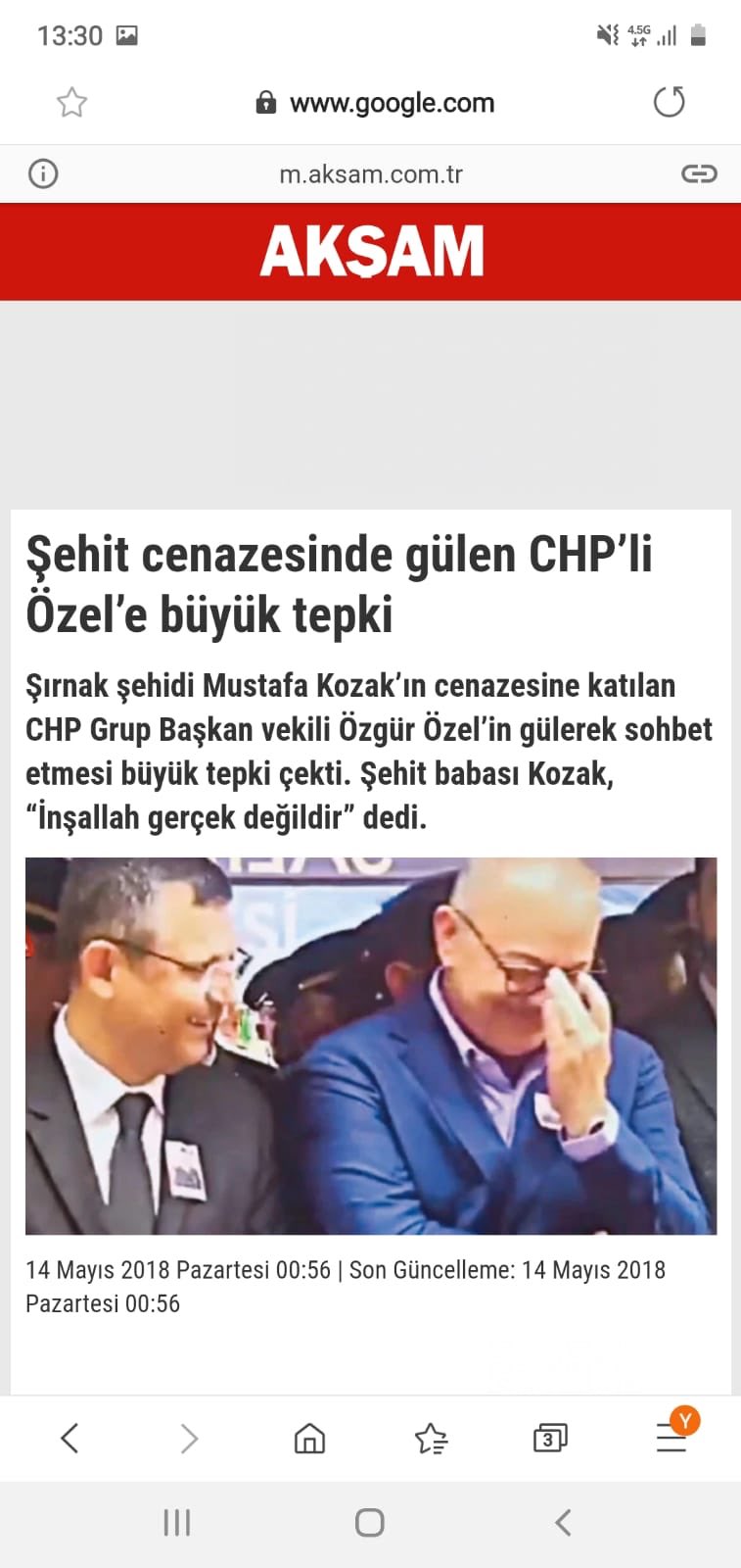Uzivatel Hatirla Chp Na Twitteru Ozgur Ozel In Sehit Cenazesinde Guldugunu Hatirladiniz Mi Neguluyorsunozgurozel