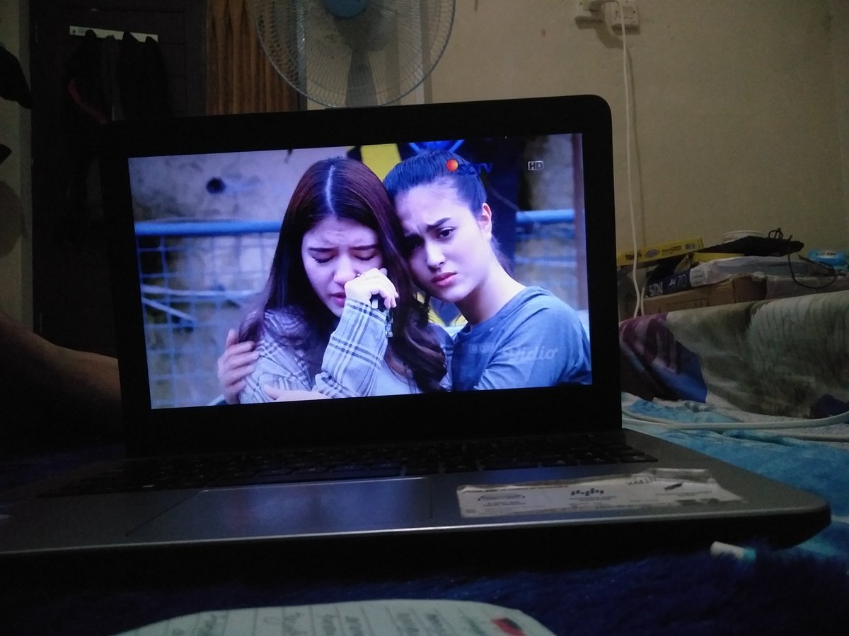walaupun gaada tv tp tetep nntn <a href="/cassandrasleee/">Cassandra Sheryl Lee</a> 💙