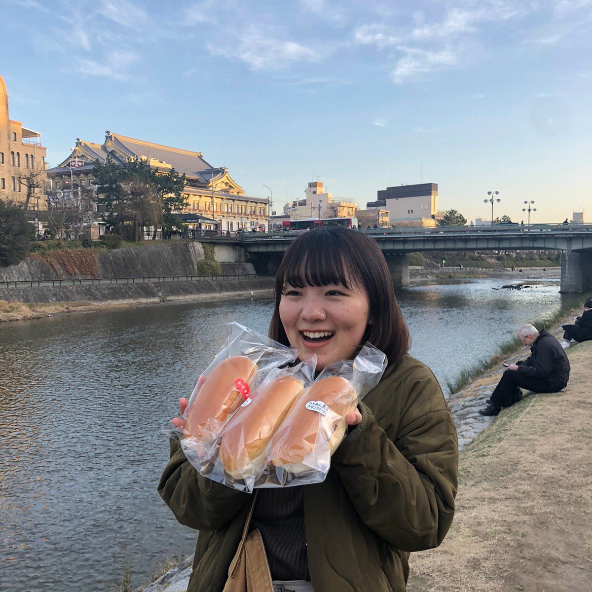 MilleBay_mix's tweet photo. ミレニアムのコーラス担当すずぽん！いつでも食べ物を口にモグモグしてる可愛いハムスターみたいに見えて実は辛口コメント多々あり🐹 https://t.co/kbndQJXmJz