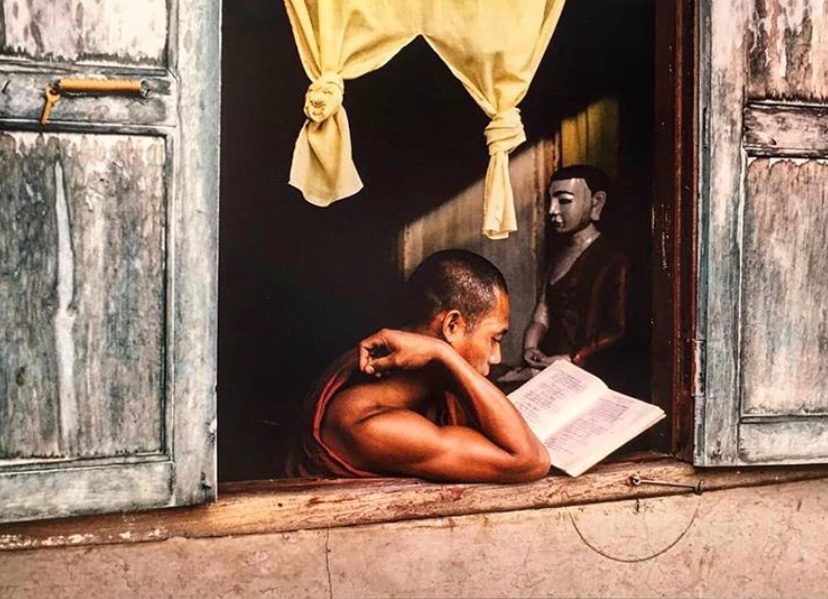 Visit_Different's tweet image. #McCurryMonza | Giovani o anziani, ricchi o poveri, religiosi o laici; per chiunque e dovunque c’è un momento per la #lettura. Aspettando la riapertura di "Steve McCurry. Leggere" insieme a voi, continuiamo a condividere i vostri scatti 📸 Buon #weekend e... buona lettura! 📖