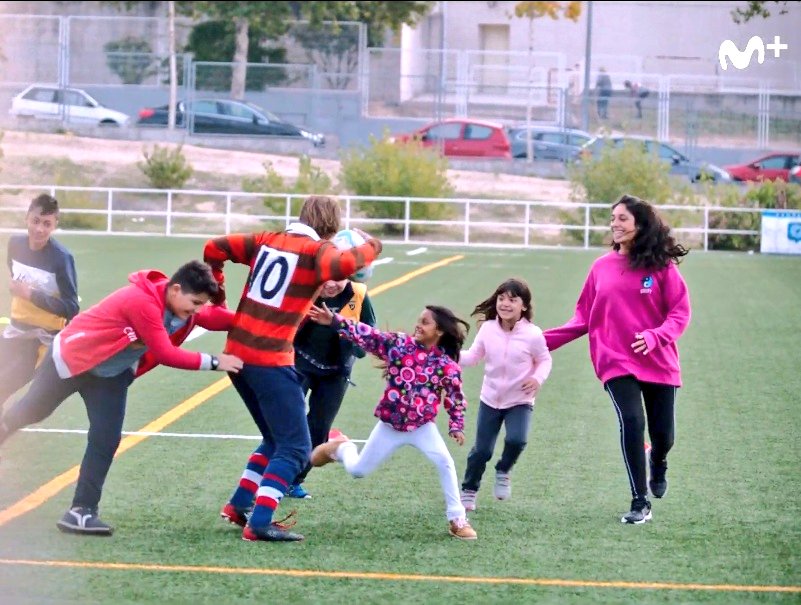 jexizzy007's tweet photo. We stan one(1) non-homophobic, supportive and dorky brother in this fandom 💅🏻

#SkamEspaña https://t.co/8ETpOgiVMr