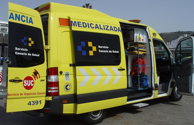 Cahora's tweet photo. 🔴🔴Fallece un hombre y otro resulta herido grave tras el choque frontal de dos vehículos en La Laguna  https://t.co/wQsbwFnL30 https://t.co/8IPziHJhX0