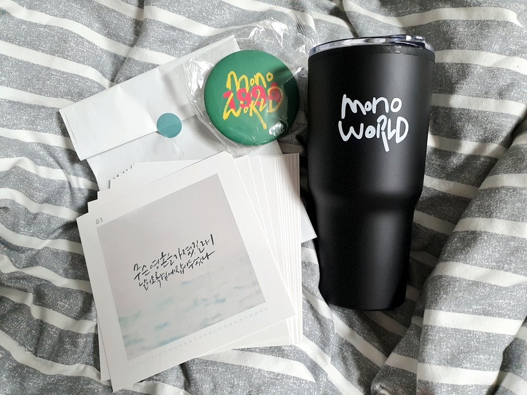 <a href="/ssusuc/">옥수수ᶜˡᵒˢᵉ</a> 
텀블러랑 캘린더가 왔습니다... 너무 예뻐서 눈물 흘리는 중ㅠㅠ...
진짜... 너무 예뻐요... 캘린더는 머리맡에 붙여놔야겠어요(?
♥감사합니당♥