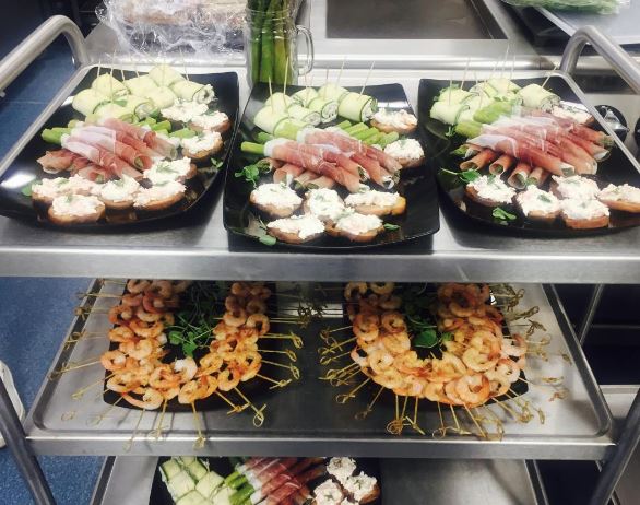 Big 5 Catering provide delicious food &amp; work tirelessly to ensure events run smoothly in every way. 
Attention to detail and much care is taken in the preparation, cooking and presentation of <a href="/big5catering/">Big 5</a> food.

Book them for your event today.
tastecheshire.com/local-producer…