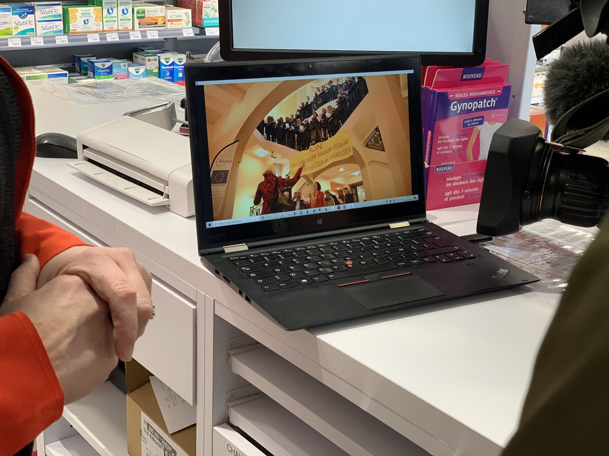alibenbournane's tweet photo. lassés des critiques régulières sur leur ville @VilleMaubeuge les commerçants ont réécrit la chanson « un clair de lune à Maubeuge » sur un  mode plus joyeux @infofrance3 reportage ce soir @AngeliqueSouche https://t.co/UoCZpVxGiV