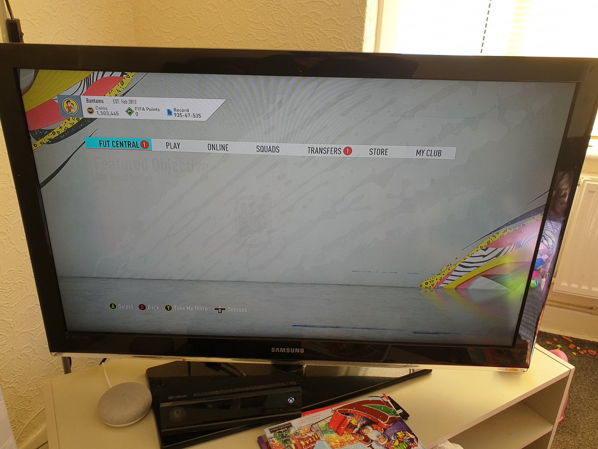dallsop1983wr's tweet photo. @EAFIFADirect I get this frozen screen everytime I enter fut. I've tried reinstalling game etc and still no luck??? https://t.co/DjHxC6rExL