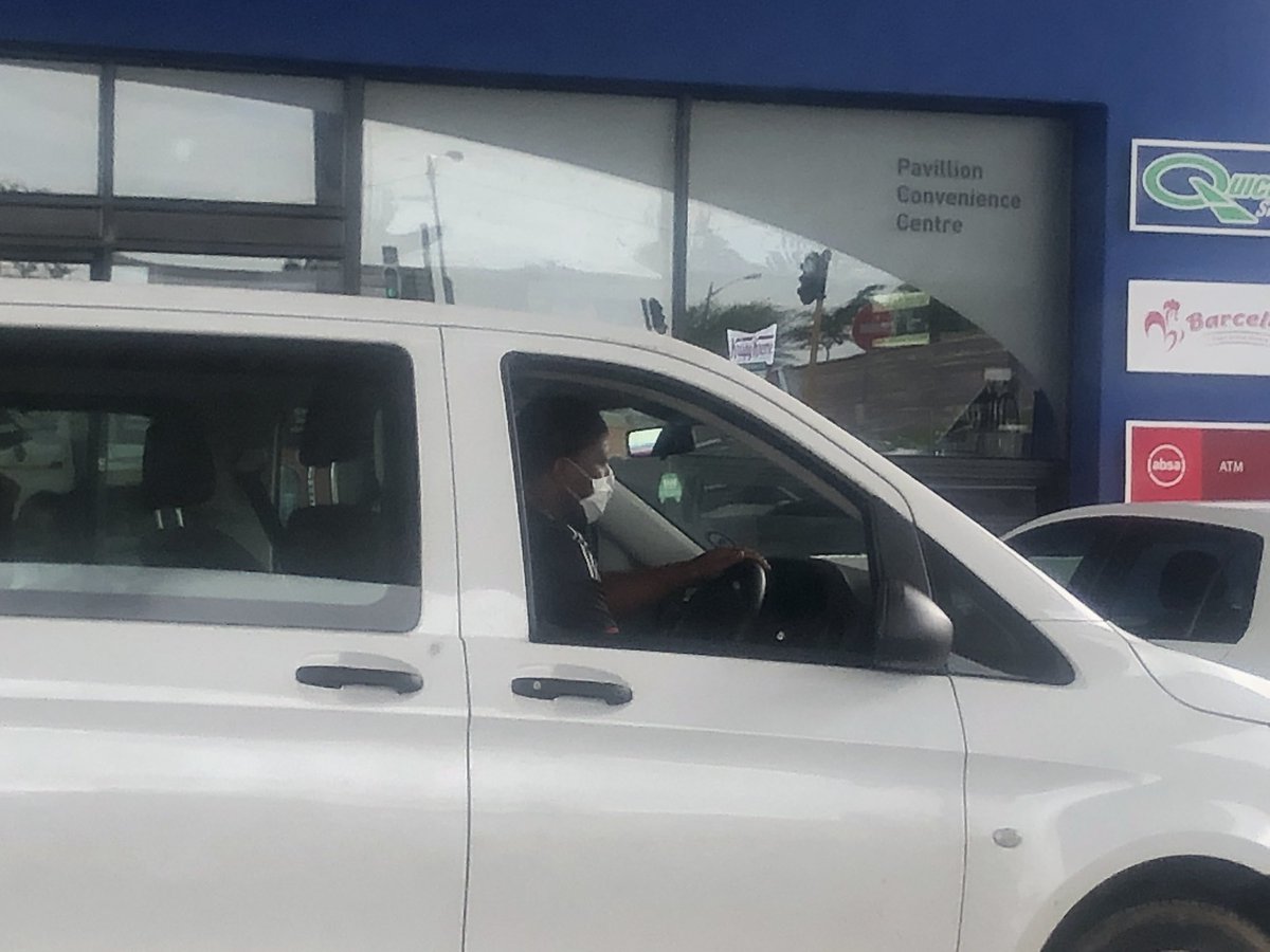 Buyitiful's tweet image. #coronavirus dude is transporting a Chinese National... he was like... nah.. I ain’t having it 😷😂