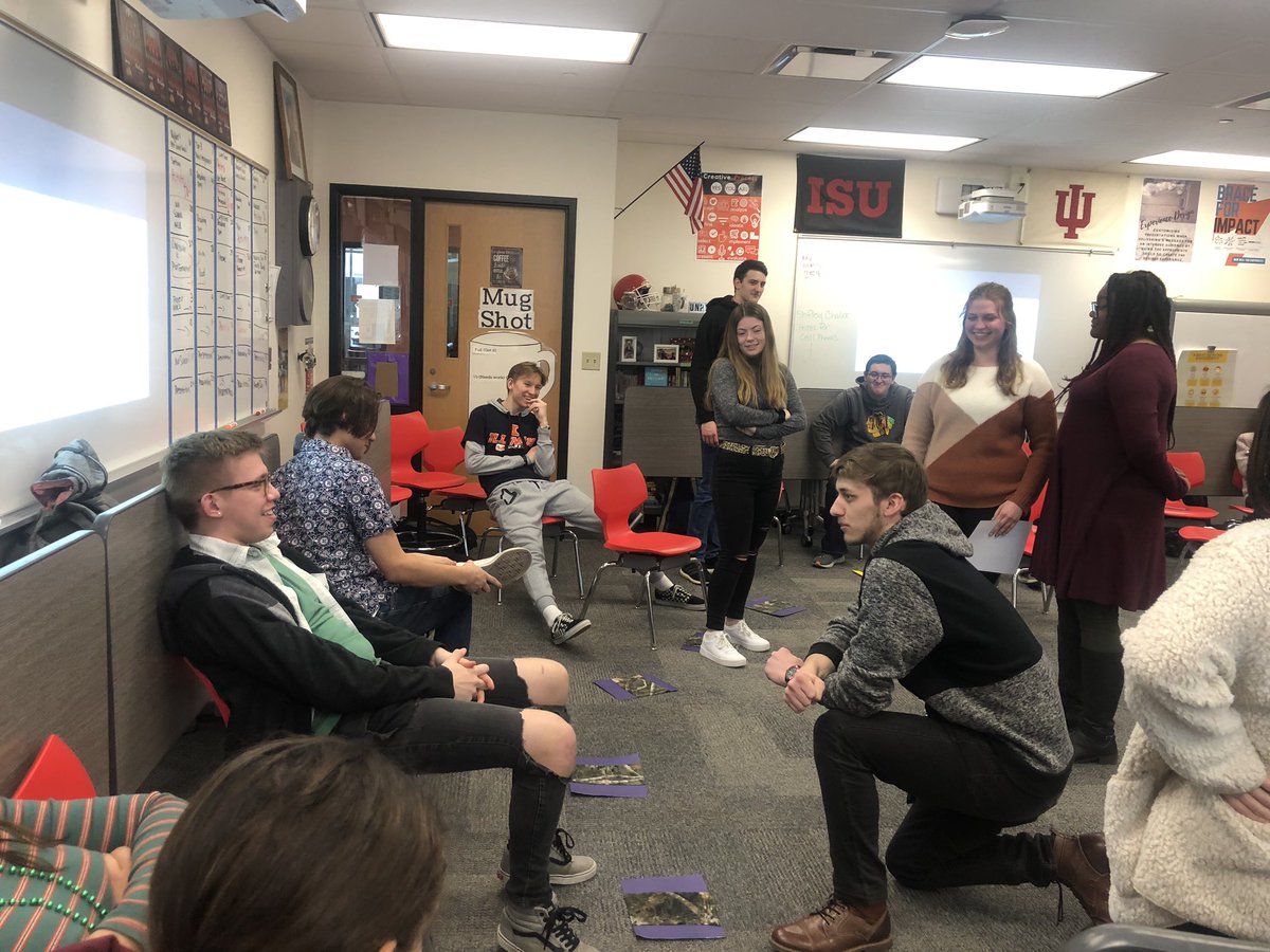 vshife's tweet photo. A few more epic presentations! #iseeyoubulldog #english12 https://t.co/FFUyEnJh0S