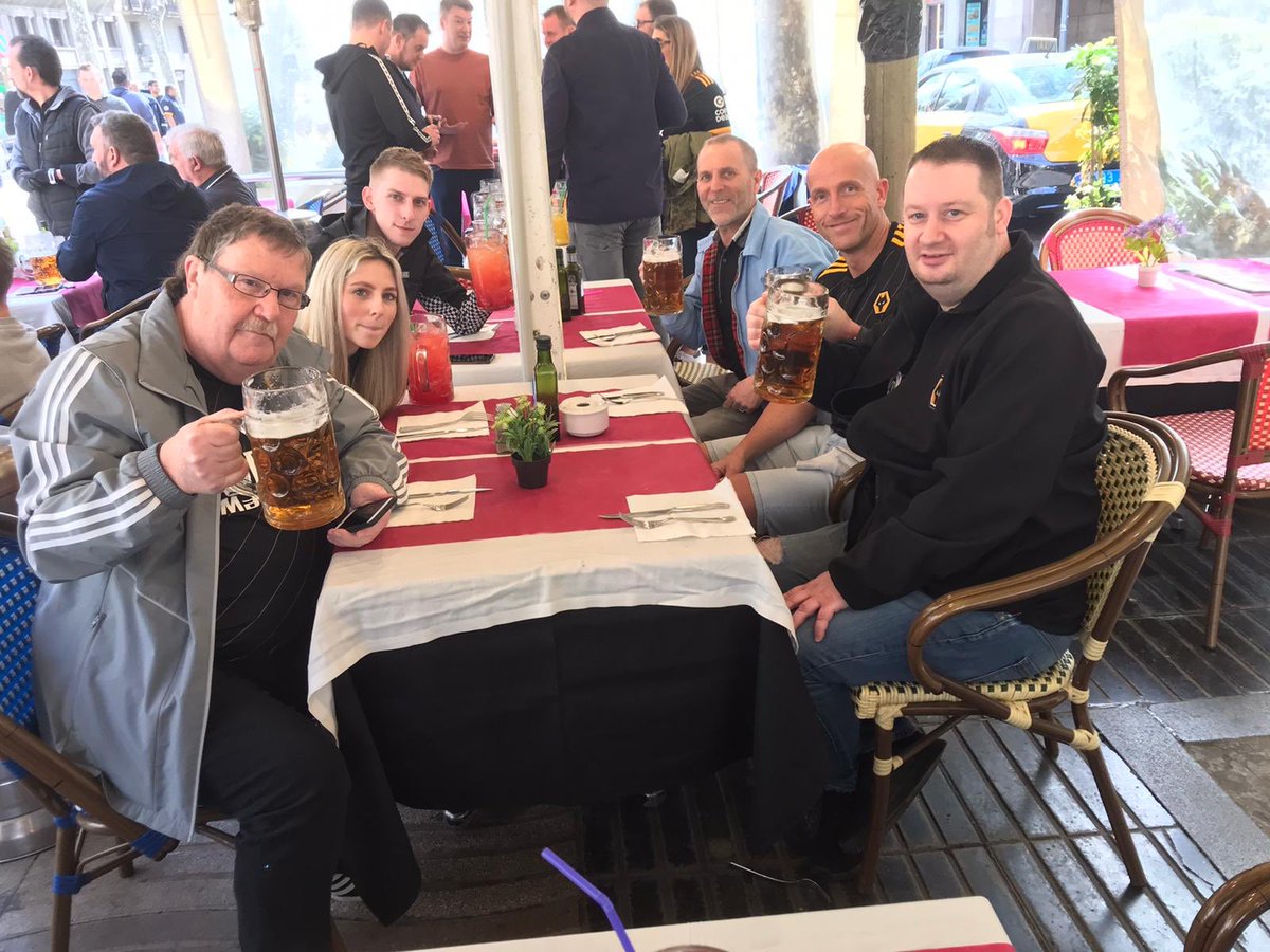kfordwolves's tweet photo. Some of our Kford Wolves guys had a great time in Barca...and theyโve all got back in 1 piece (I think!!!)
#wolvesineurope #wwfc #wolves #kfordwolves
๐งก๐ค๐บ https://t.co/QFr03abUjp