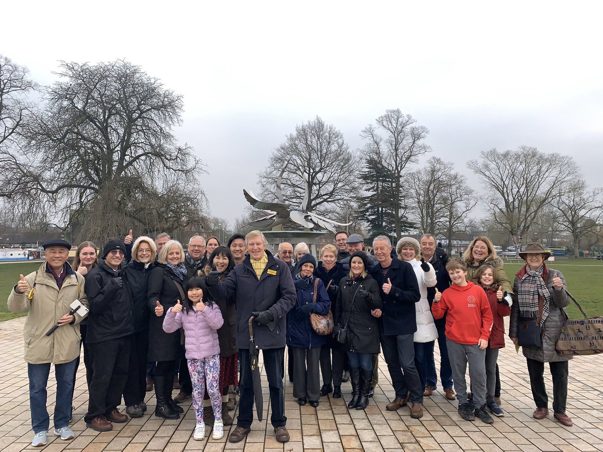 Let us add a little sunshine to your day.
#TownWalk 11am every day plus 2pm on Saturday, whatever the weather! Just turn up.
Meet: Swan Fountain, Waterside
#StratforduponAvon