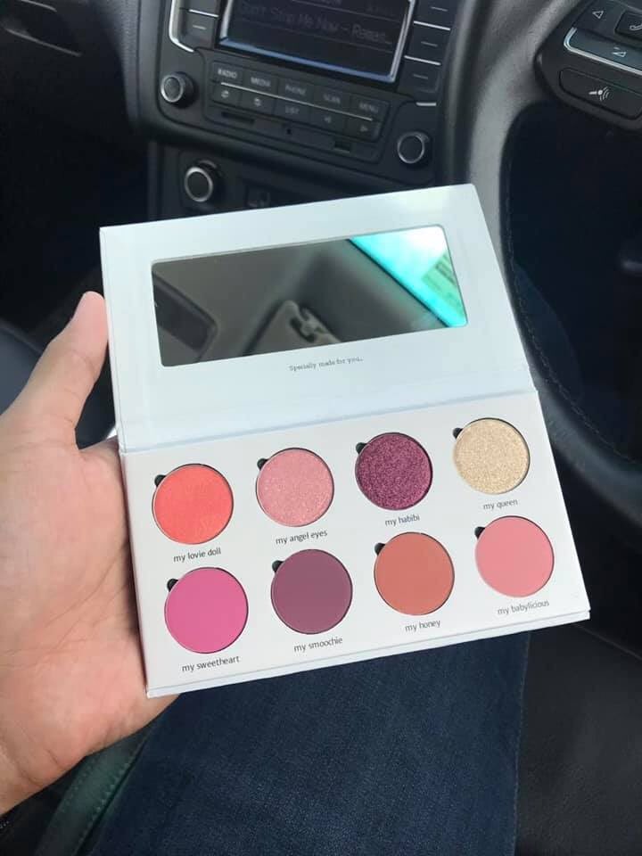 esraakhalifa_'s tweet image. جماعة انتم واخدين بالكوا انه عاملهالها مخصوص و مسمي كل shade بـ إسم هو بيناديها بيه ! انا هبكي من الجمال والله 🥺♥️.