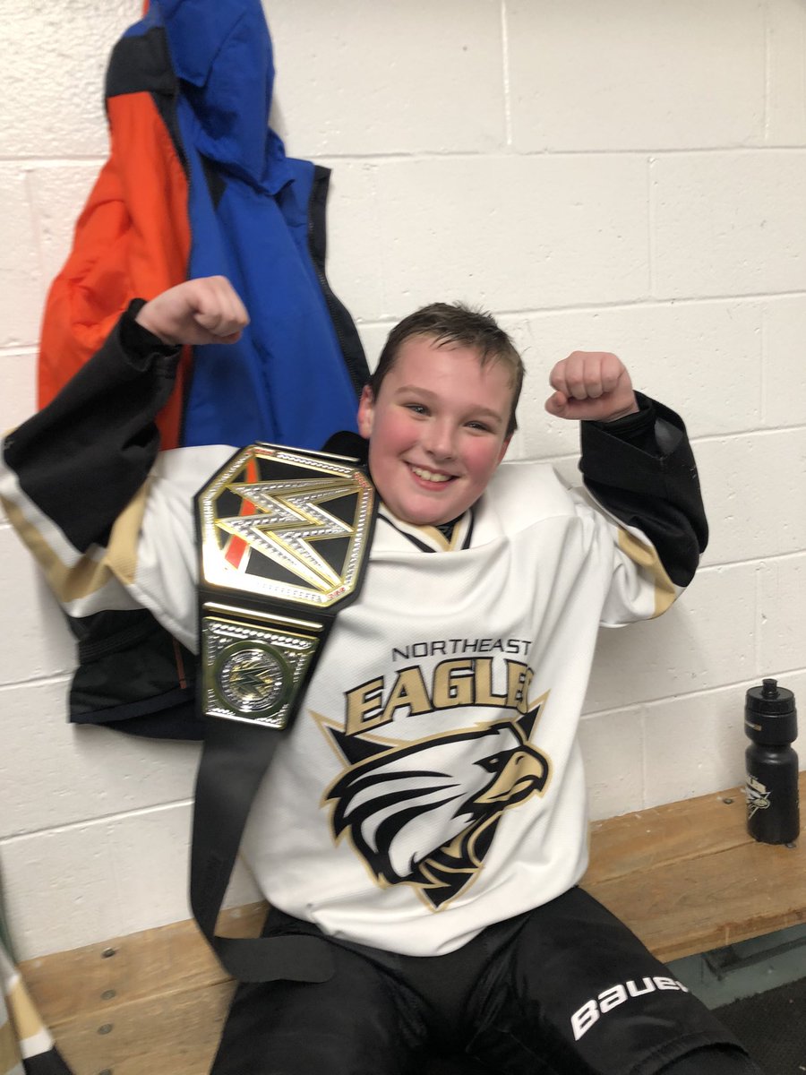 AtomdNe's tweet image. Congrats to our player of the game/ice champ, Alex Pearcey.   This was from our last game against Paradise.  Alex was strong in our own zone and had his head up making smart plays!   @ne_eagles #hardwork. #strongereveryshift