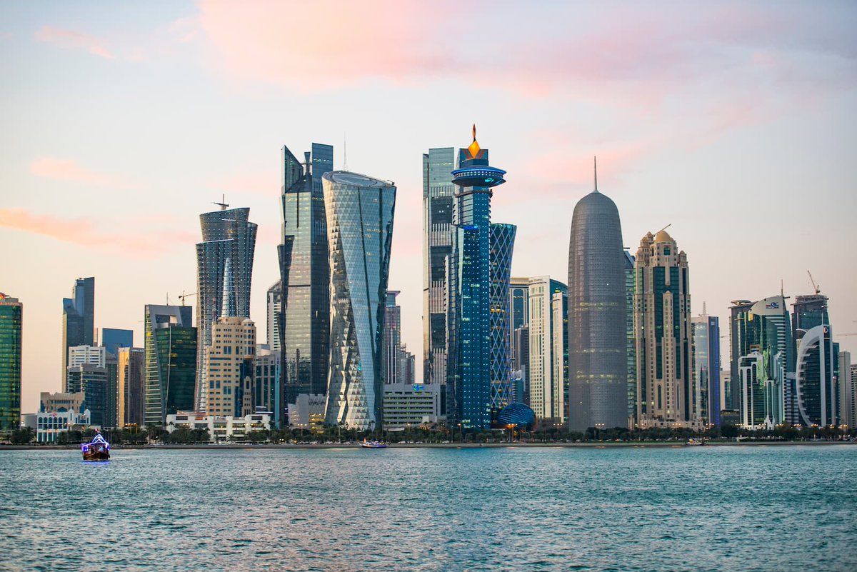 qatarliving's tweet photo. The Ministry of Public Health said the affected individual is under strict infection control and there is no evidence of the spread of the virus in the country.
#Qatar #MoPH #Coronavirus #Case #CDC #Quarantine #QatarLiving
https://t.co/n0bYoQYdjq https://t.co/j3X37gtwgP