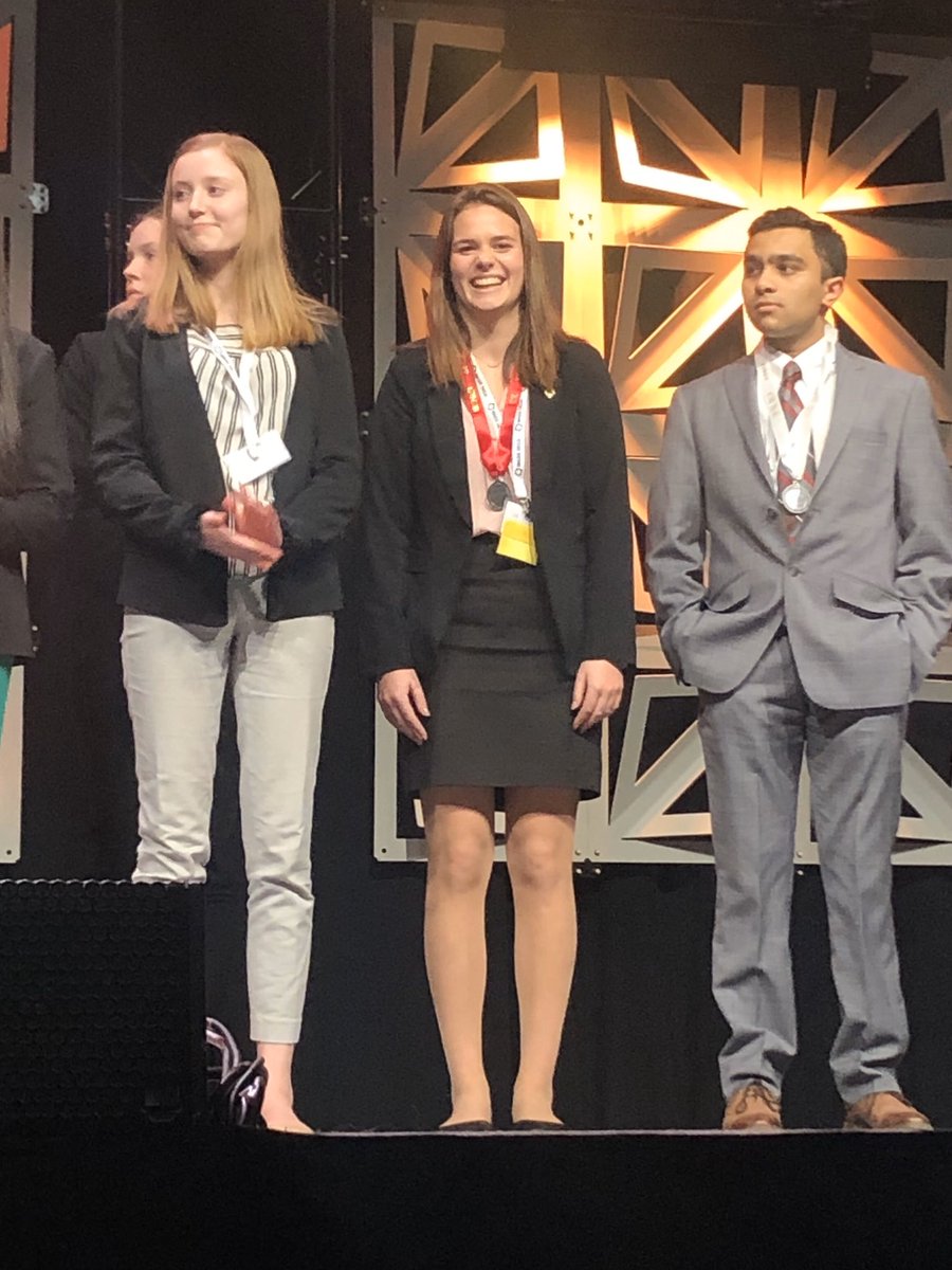 MHSBizDept's tweet photo. Walking into Grand Awards this morning with 4 medallions from last night’s minis! #gorams #FindYourFire https://t.co/loubu7e230