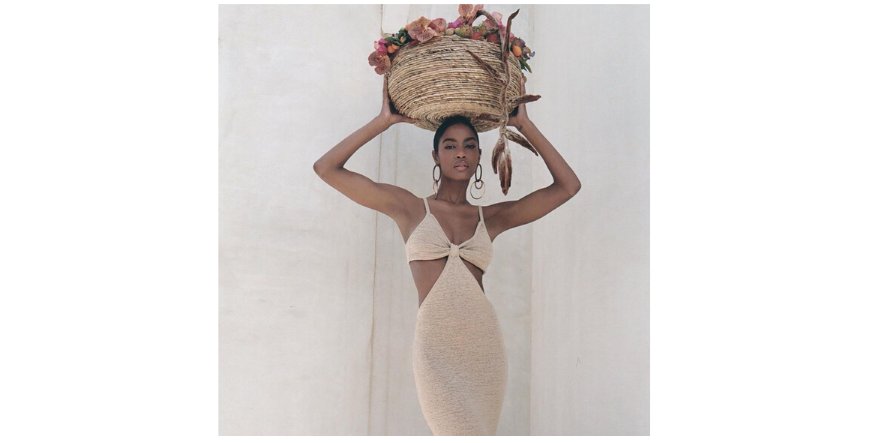 Basic_Beautiful's tweet image. Cult Gaia Sevita Dress - beautifully designed / major sex appeal. We are in love. #cultgaia #sevita #dress

Visit: basicallybeautiful.com/fashion-2/dres…