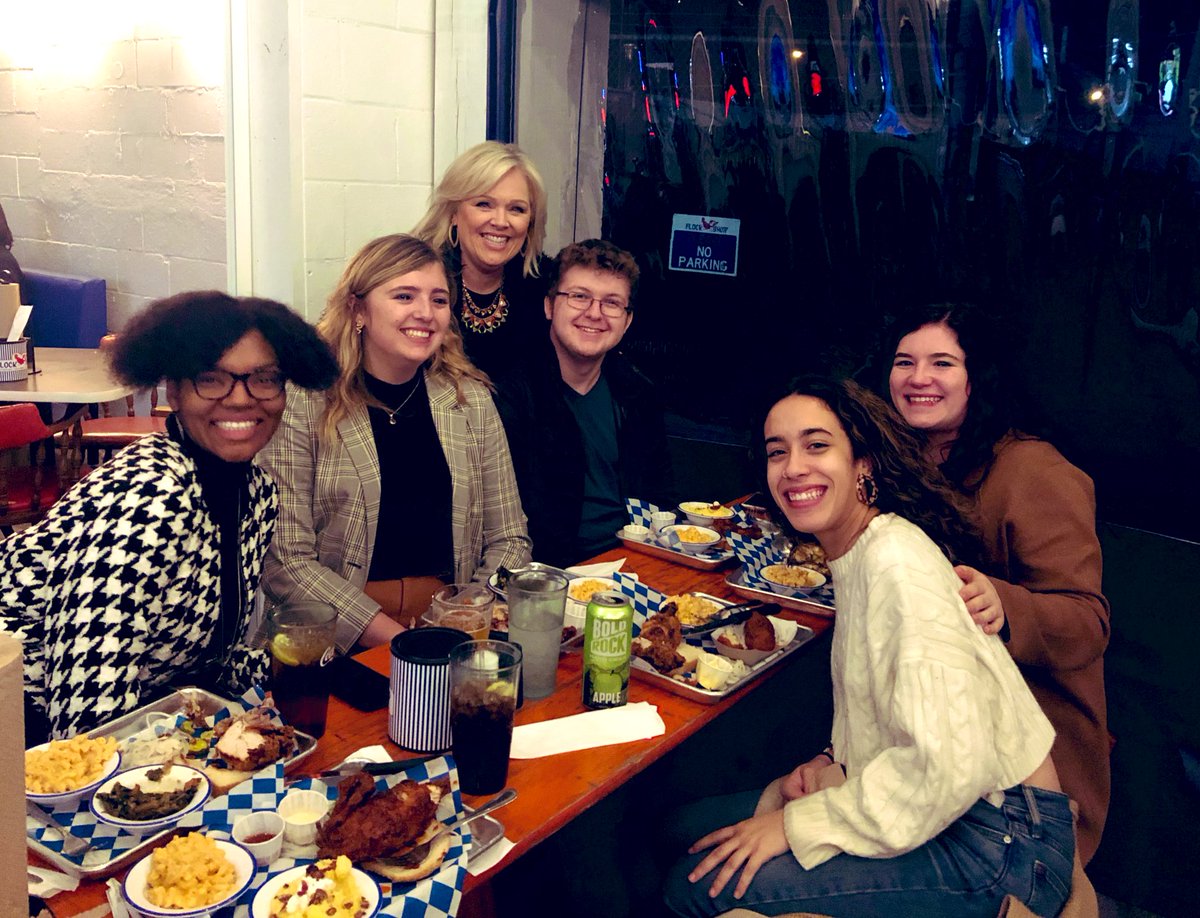 BFischerMartin's tweet photo. When a nice “welcome tweet” leads to a restaurant recommendation and then a meet up with our @AmericanU students at an awesome new fried chicken place in #spartanburg #flockshop. Thanks @TVAmy - we loved meeting you! #oneaneaglealwaysaneagle #AUinSCprimaries https://t.co/9kSPFHLnig
