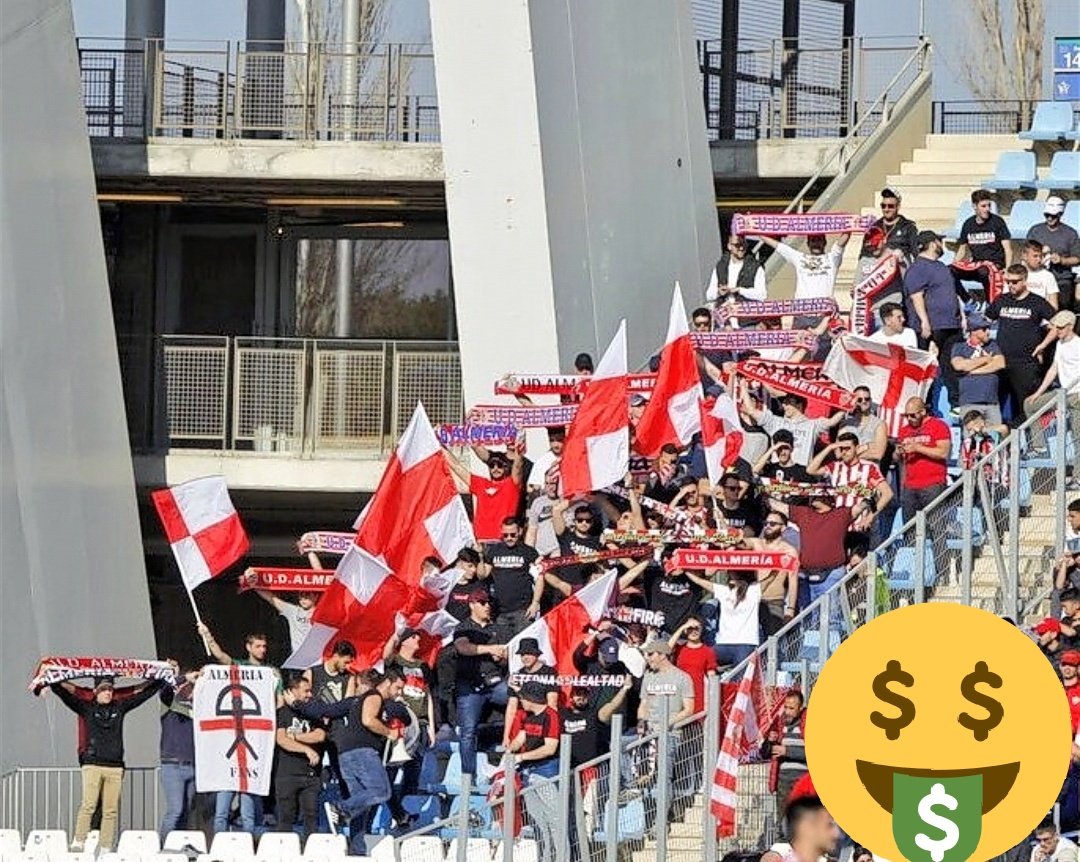 TS____22's tweet image. Cuando lo pides por Amazon Vs. Cuando te llega: