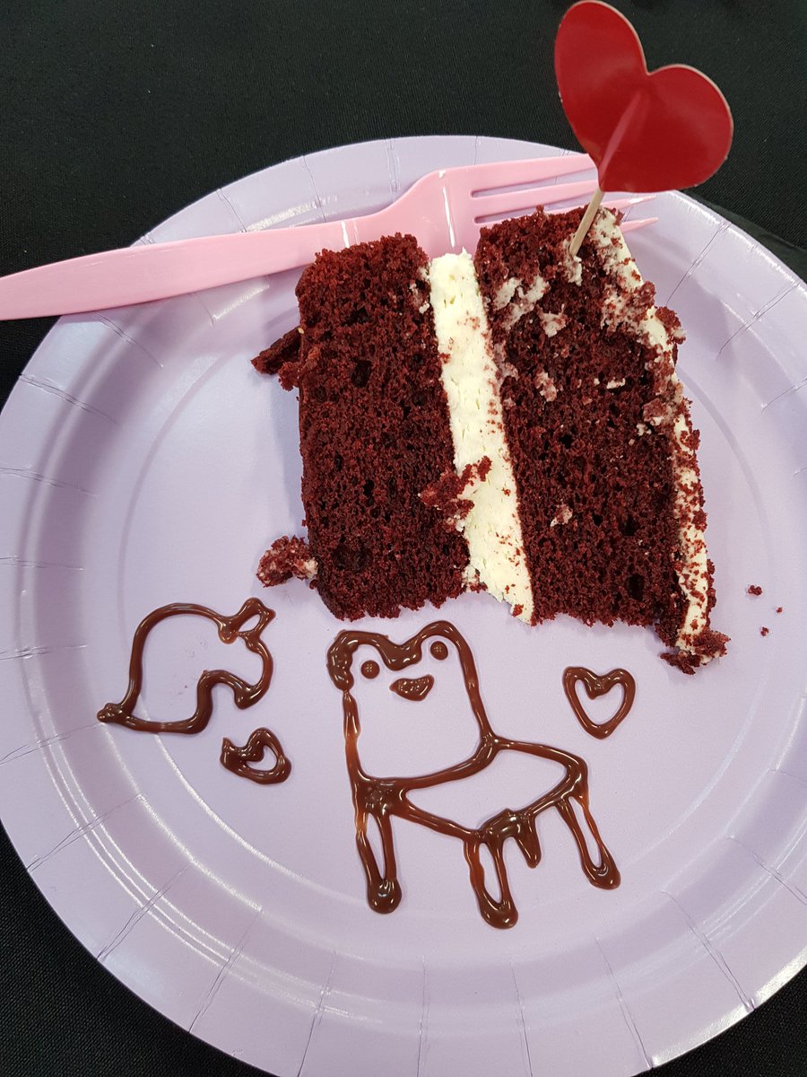 Enchanting_Elk's tweet photo. Monika is living her best life #toshocon #meianmaidcafe https://t.co/JnUQjp91Gv
