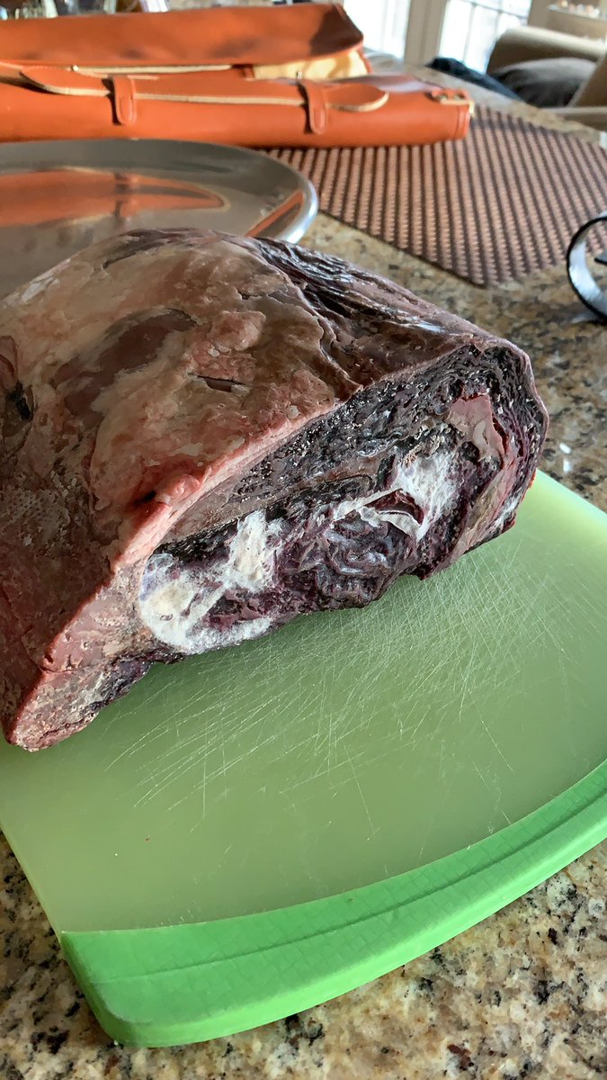 ChefGorlami's tweet image. 35 day dry age #mold