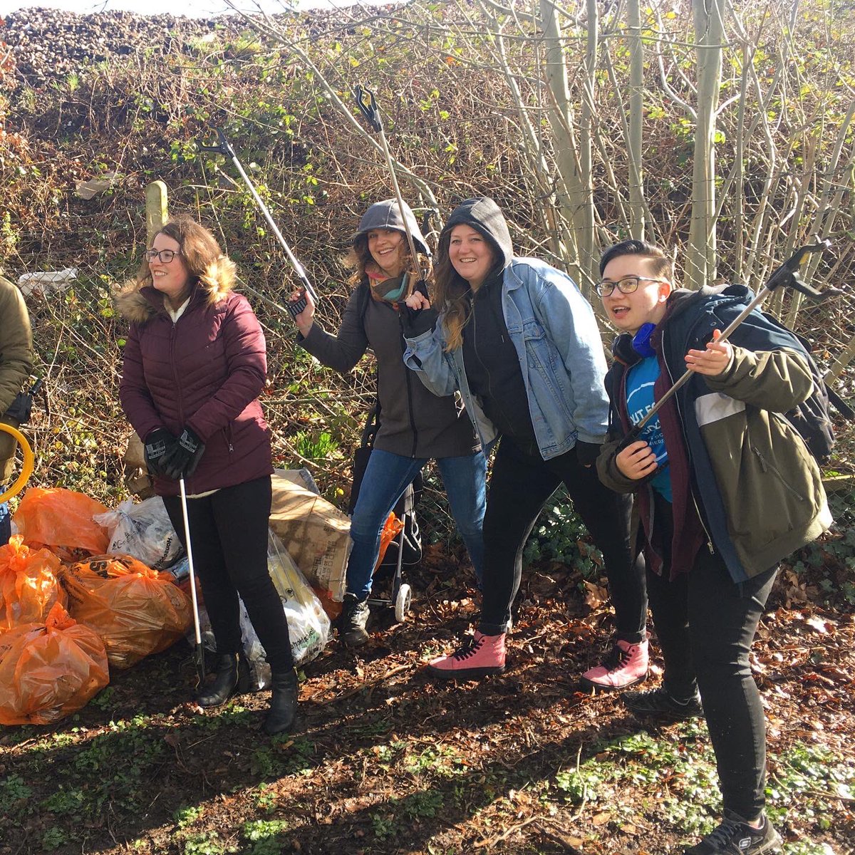 outforcroydon's tweet photo. Excellent litter picking session today! 
#trash #litterpicking #southcroydon #croydon #london #lgbtq #lgbt https://t.co/4yREopS5Pt