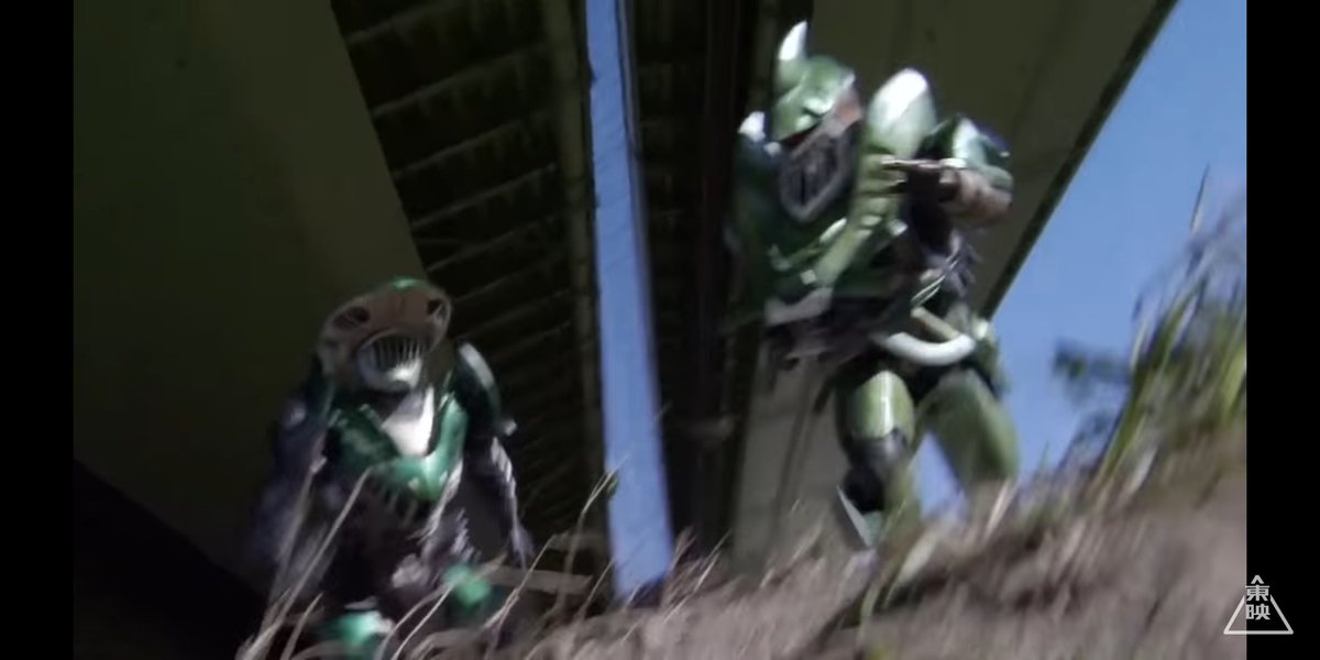 とっす 仮面ライダーアビス 契約モンスターはアビスラッシャー とアビスハンマーが合体したアビソドン ファイナルベントの時なにもしてない気がする 後にrider Time 龍騎 で登場したことから もしかしたらオリジナルの龍騎にも13ライダーの1人として存在し