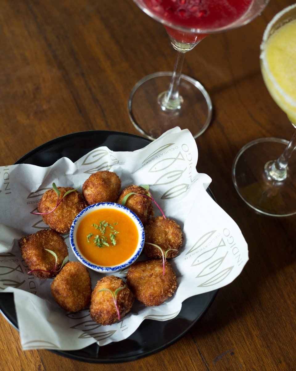 Extra cheesy-Truffle flavoured Mac &amp; Cheese is deep fried to create these balls of pure indulgence🤤

Ditch the diet and call for our ‘Truffle Mac &amp; Cheese Poppers’ when you come into our Deli on your next visit! 😉

#MacNCheese #Poppers #TruffleFlavour #Mumbai #IndigoDeli