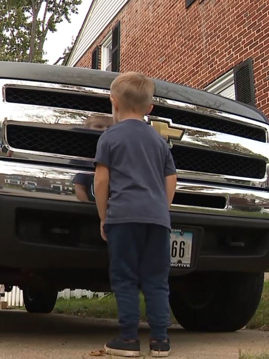 VisionZeroKSA's tweet image. عند التفكير في سلامة الأطفال فجديد عالم السيارات مخيف، مركبات عملاقة ذات مناطق عمياء كبيرة جداً والتقنيات المساعدة مازالت اختيارية!
#السلامة_المرورية #VisionZero