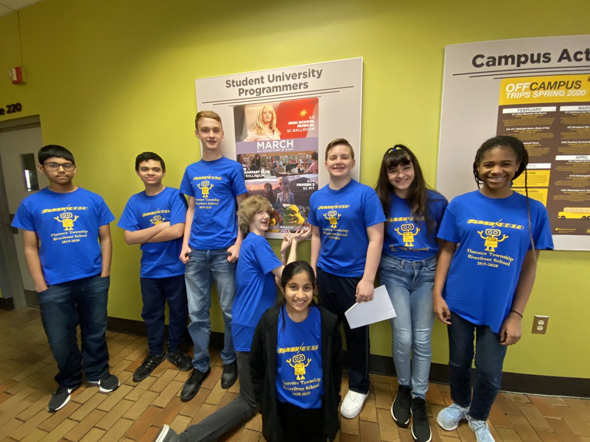 FTSD_Gallo's tweet photo. Ready for their first judging session of the day! #Flashbots #FLL #riverfrontrocks https://t.co/i9kBWI2nTl