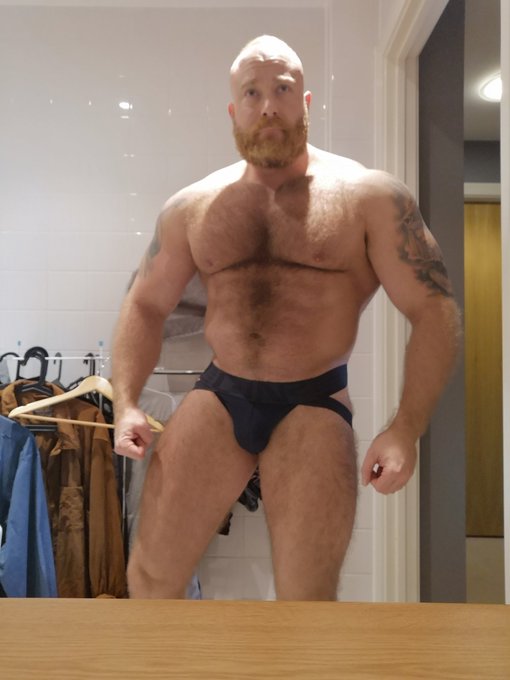 Watch vikingmusclebear's leaked NSFW photo on TwXstars