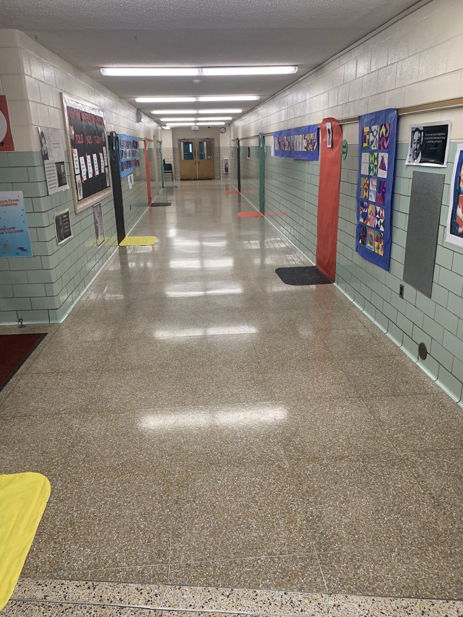 m2LTS's tweet photo. Great Artwork in the halls of #LakeTaylorSchool https://t.co/4ORaLrVaou