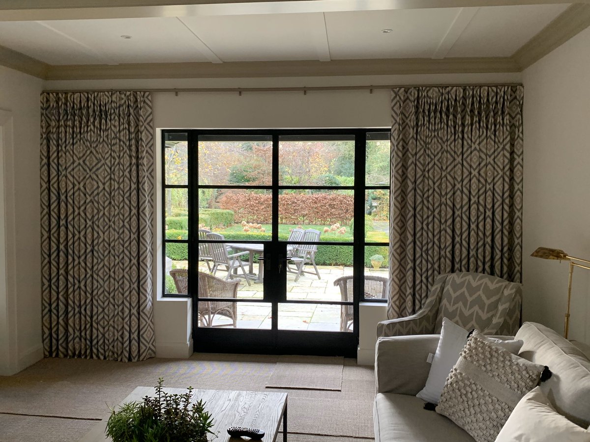 CarrollsGlass's tweet photo. Beautiful knockout in Belfast. Old Crittall window removed and new Crittall French door with sidelights installed. ❤️❤️ @crittallwindows https://t.co/Q46ZuovmKd