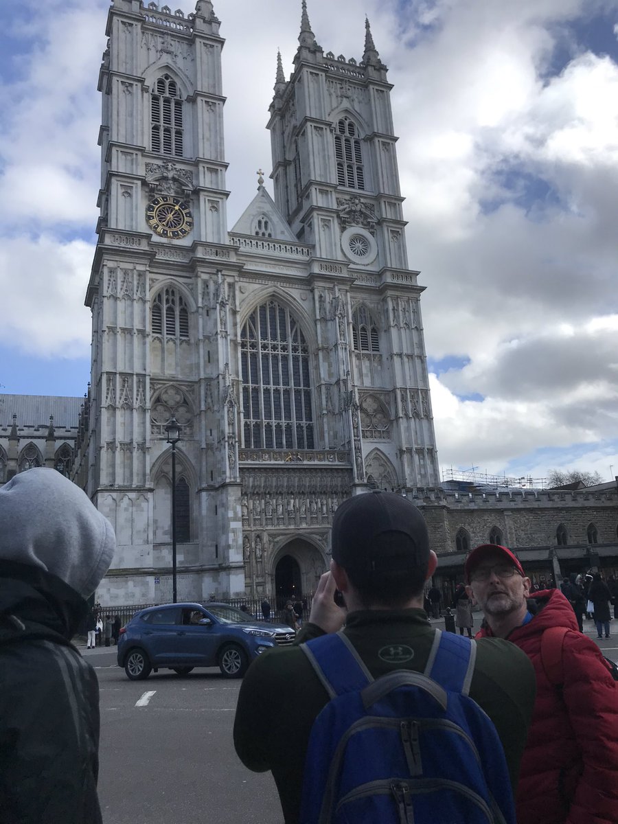 dryantonucci's tweet photo. Walking London @widenersba study abroad  took first tube ride. Emerged in culture. https://t.co/FyLQdQTqAT