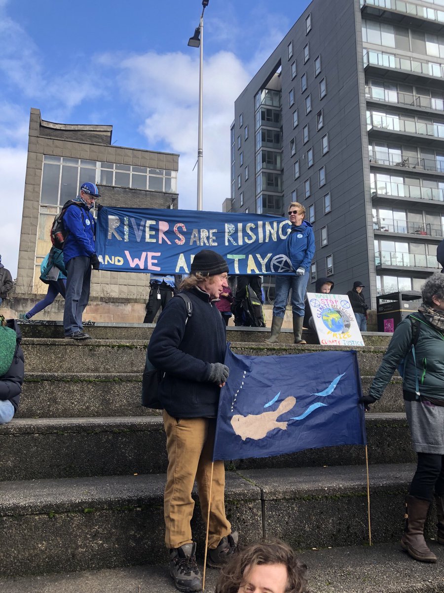 Louise__Ramsay's tweet photo. #BlueWave2020 #XRScotland #XRGlasgow #ClimateEmergency #ScotsBeavers #beaversmitigateflooding https://t.co/intDYE5jDb
