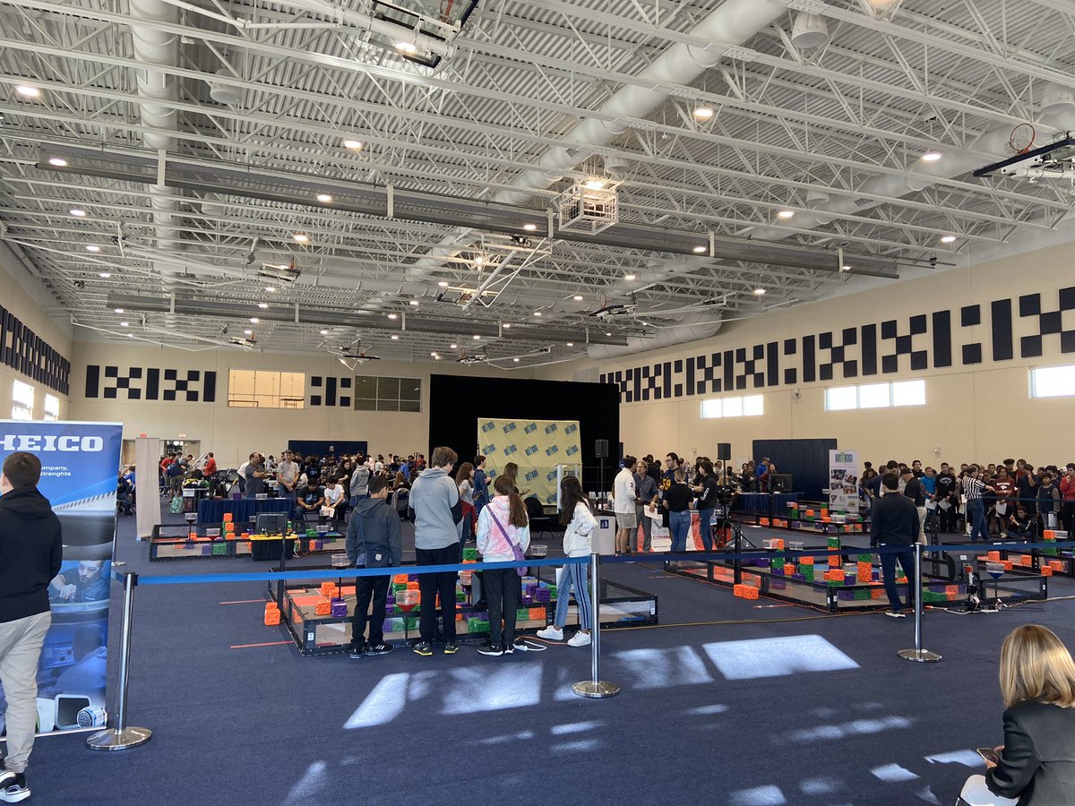 CDNInsurance's tweet image. Getting ready for State Vex Robotic Championships @FIU Miami. Good luck @CSNSeahawks competitors!
