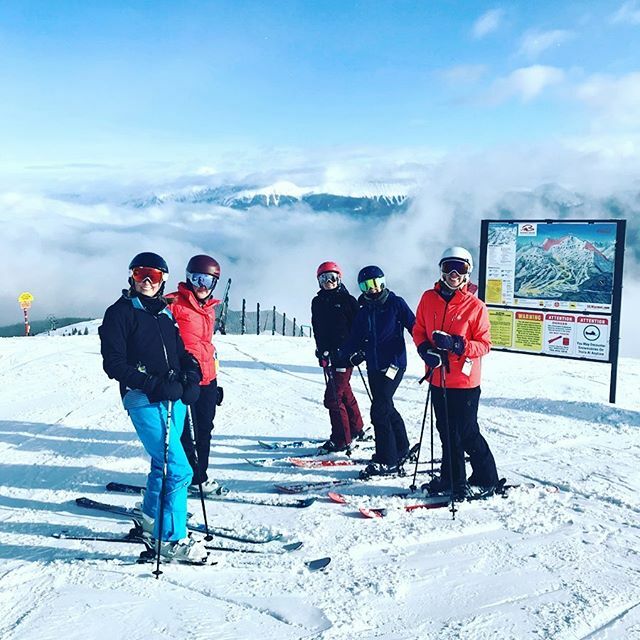 RDSC moms fitting in some skiing while the kids were training yesterday! Thanks <a href="/marmotbasin/">Marmot Basin</a> for a great day! #jasperjuniorolympics #skimoms ift.tt/38b7XcO