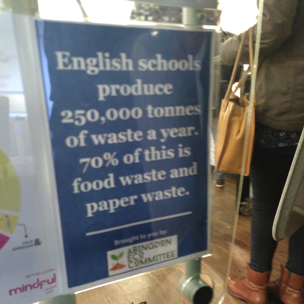 Plant based meals taking front of stage at <a href="/AbingdonSchool/">Abingdon School</a>

Looks like their "Eco Committee" are trying to reduce #FoodWaste as well

Maybe worth trying to collaborate with the <a href="/RadleyCliMates/">RadleyClimateSociety</a>?

<a href="/RadleyCatering/">Radley College Catering</a>
// HT #IOPTeacherCPD where this was spotted