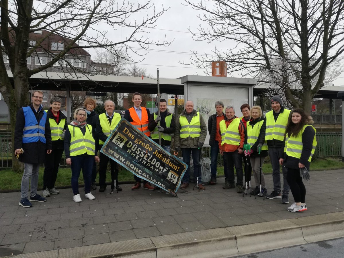 AHeringlehner's tweet photo. Heute war die #CDU Erkrath unterwegs um die Bahnhöfe von #Erkrath zu säubern. Eine saubere Stadt ist eine lebenswerte Stadt! #wirpackenweiteran #dreckwegtag #dreckweg https://t.co/NHXx3uUYDF