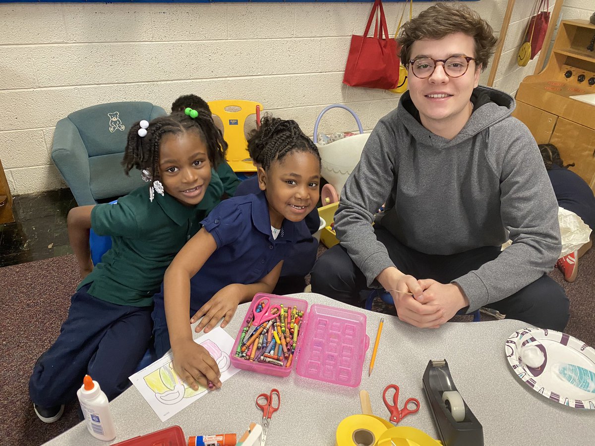 jeff_monday's tweet photo. @marquettehigh service in action! https://t.co/N3ECnBdlzl