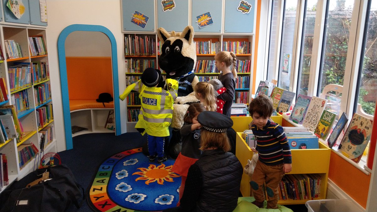 LowestoftPolice's tweet photo. Great morning at the #Bungay Community Library today! 
#PDMorse our mascot was there with me to say hello to everyone, he was on his best behaviour, actually he was Pawfect, great to see so many brave the somewhat wet and windy weather!  #1330 #LeapDay2020 
Pc Yeldham https://t.co/YKw7GLy2lJ