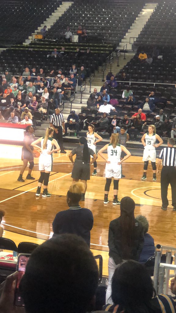 SCCPSS_HPEA's tweet photo. End of the 3rd and Beach leads 40-20. #FinalFour #Beach #SavTakeOver https://t.co/LiGi8dT5Mi