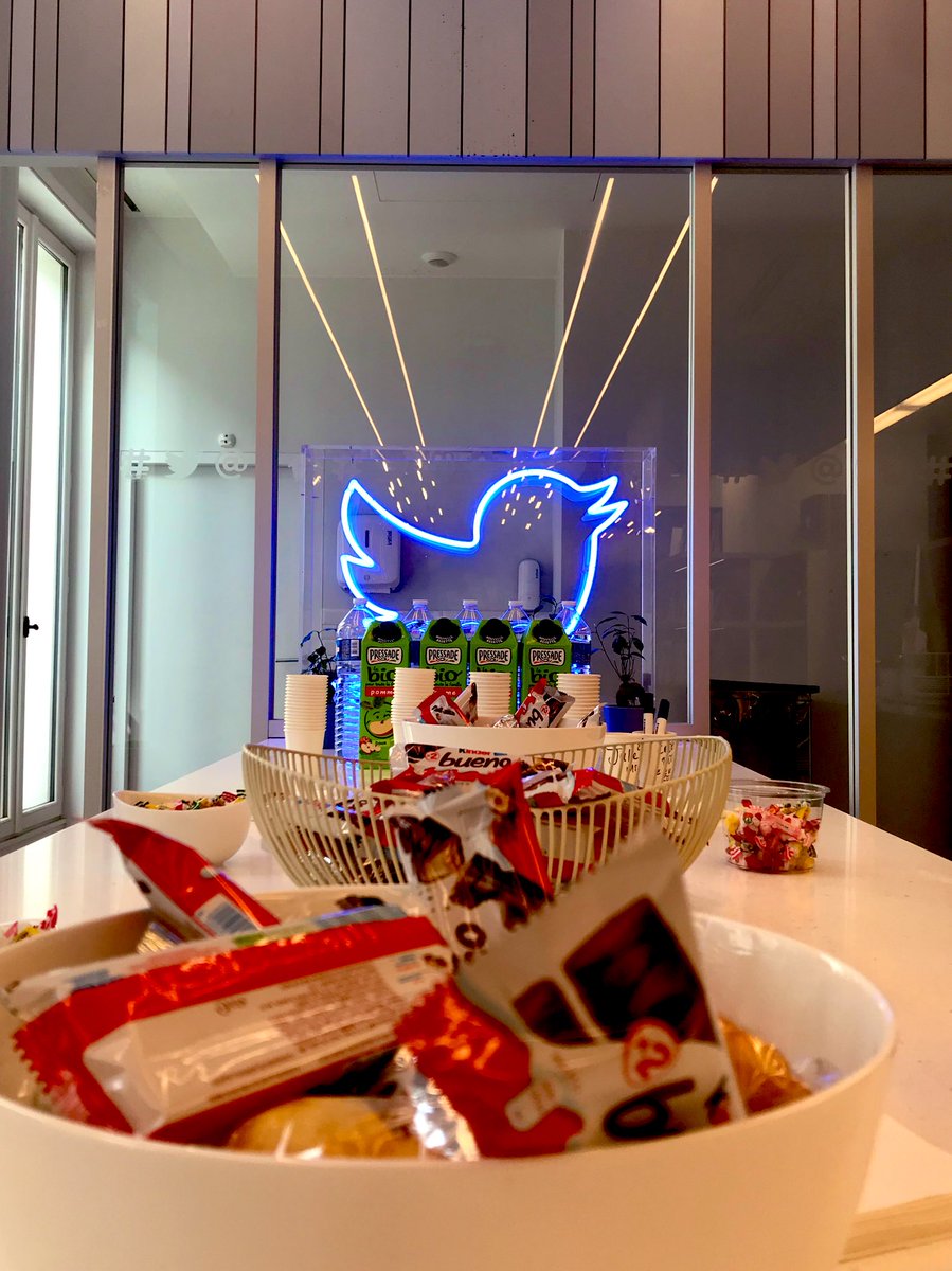CoderDojoParis's tweet image. L’heure du goûter !
Toujours un moment de partage, avec cette fois-ci (enfin !) des idées pour éviter de gaspiller 🥛🖍
#CoderDojoParis