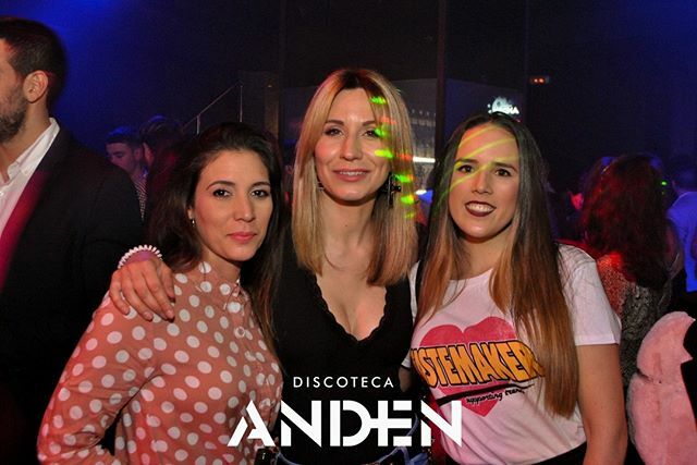 AndenMalaga's tweet photo. 🚂💨 ¿Quién tiene ganas de pasar el sábado, sabadete en #discotecaANDEN?
.
.
#andenmalaga #andeneras #discotecaANDEN #andeneros #Malaga #MalagaCentro https://t.co/52dmoAIKGU