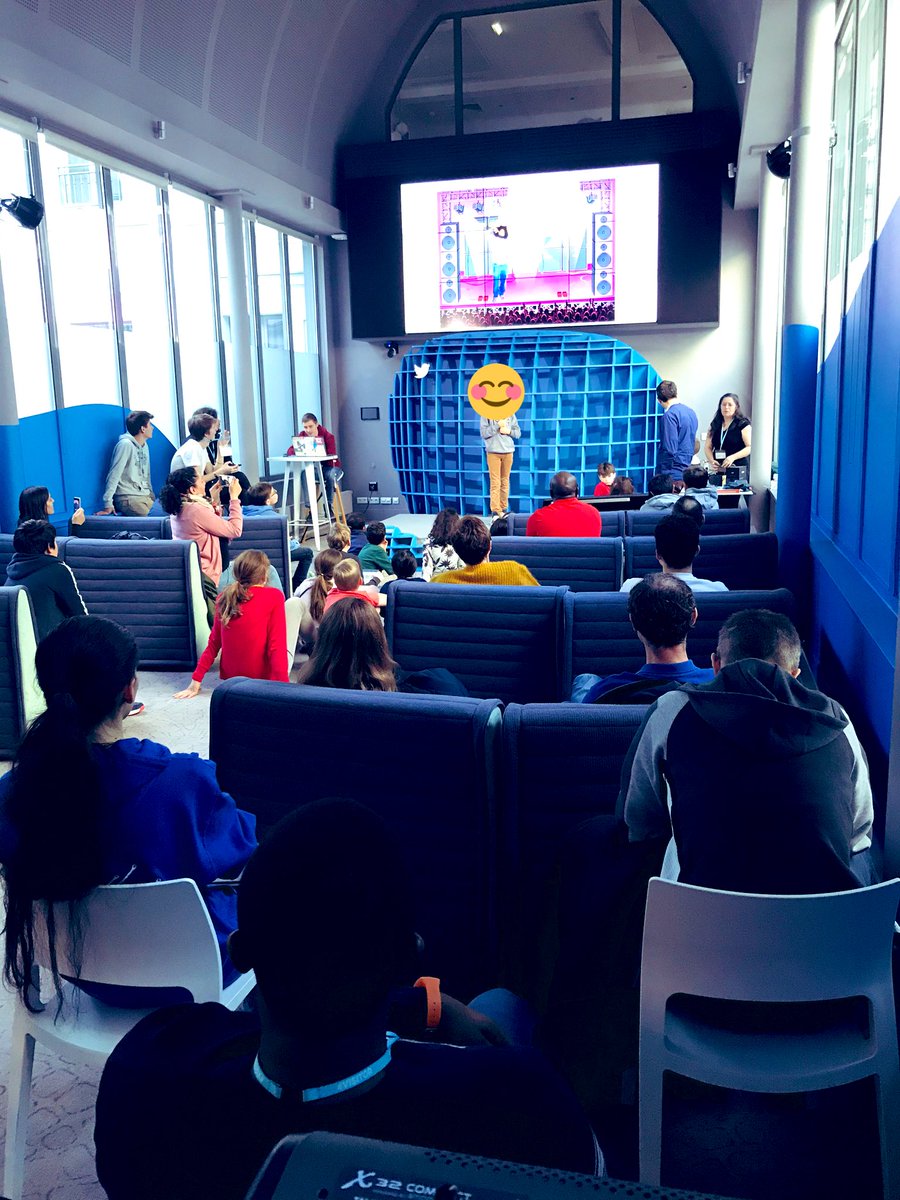CoderDojoParis's tweet image. Salle comble et attentive pendant les présentations de nos jeunes et ingénieux ninjas !
👏👏👏👏👏👏👏👏👏👏
#CoderDojoParis