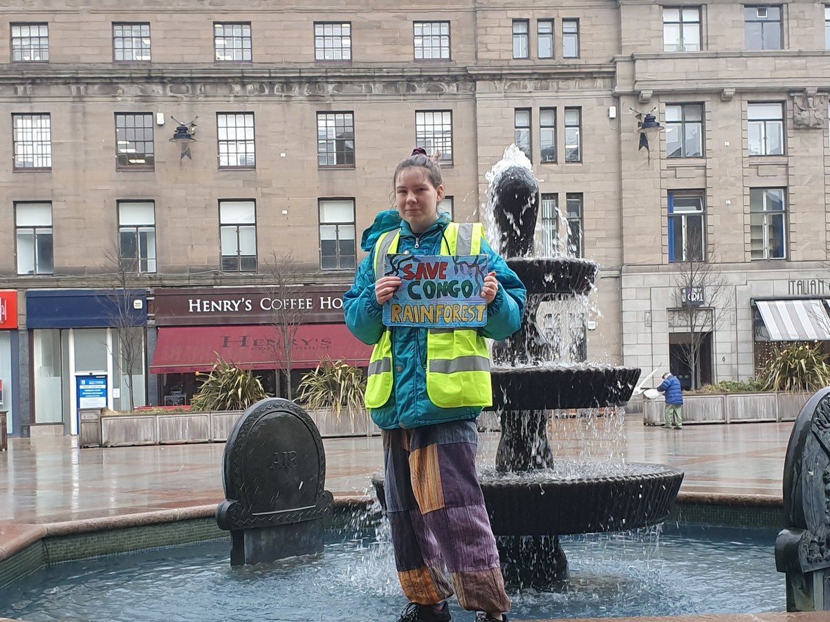 13) Hannaha Mackay,  @hannahamackayyy, aged 16, is an activist from Scotland who strikes to  #SaveCongoRainforest.  She's sometimes joined by her dog, Peggy!