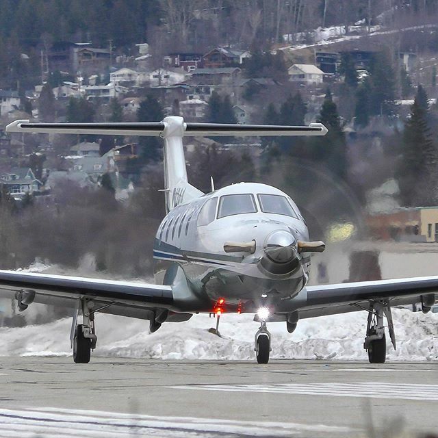 Pilates PC-12 backtracking the runway at CZNL earlier this week.
.
.
.
#pilatuspc12 #pc12 #cznl #nelsonbc #turboprop #n244 #thehdaviation #pt6nation #propblur #avgeek #generalaviation #generalaviationlovers ift.tt/2wRbAaK