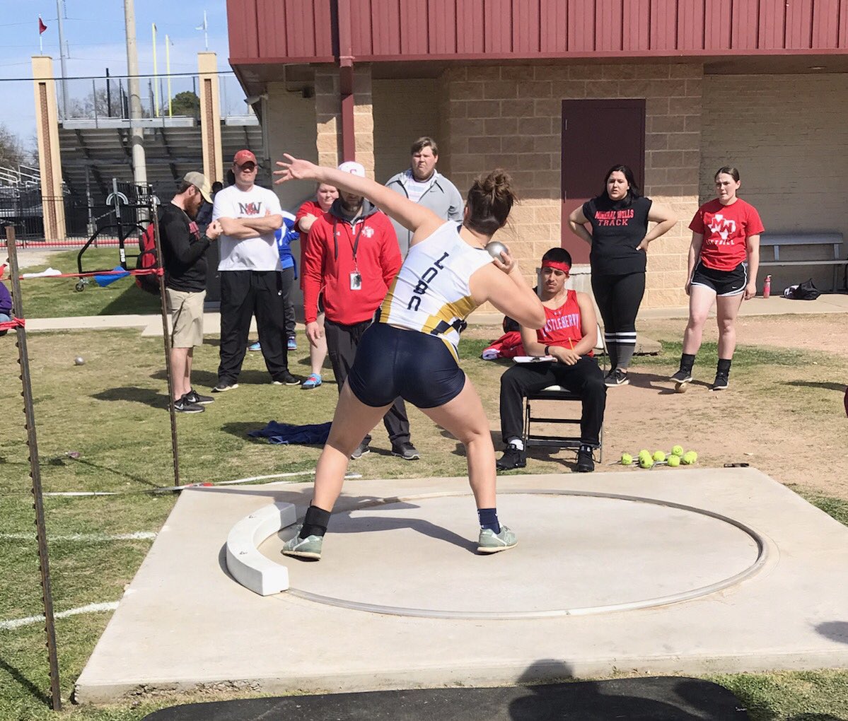 🏅 LEHS Girls VAR Track Shot put winner of the Castleberry Relats - Avery Glover! Way to go! <a href="/LE_XC_Track/">LE XC&Track Booster</a> <a href="/leisd/">Little Elm ISD</a> <a href="/LittleElmHS/">Little Elm HS</a>
