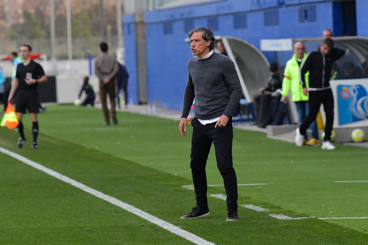 Feliz por ver a tanta gente feliz. Victoria merecida en un gran escenario.
SOM-HI <a href="/UEO1921/">Unió Esportiva Olot</a> !!