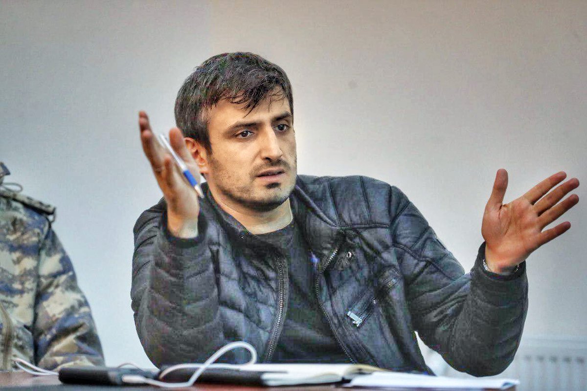 slmhktn's tweet photo. Anlık Fotoğraf

Operasyon komutan merkezinde 1 haftada yüzlerce teröristi, tankı, hava ve kara üssünü etkisiz hale getiren Ebu Siha (Sihanın Babası)...

Daha söyleyecek çok sözümüz var! https://t.co/4Q0CZdImnK