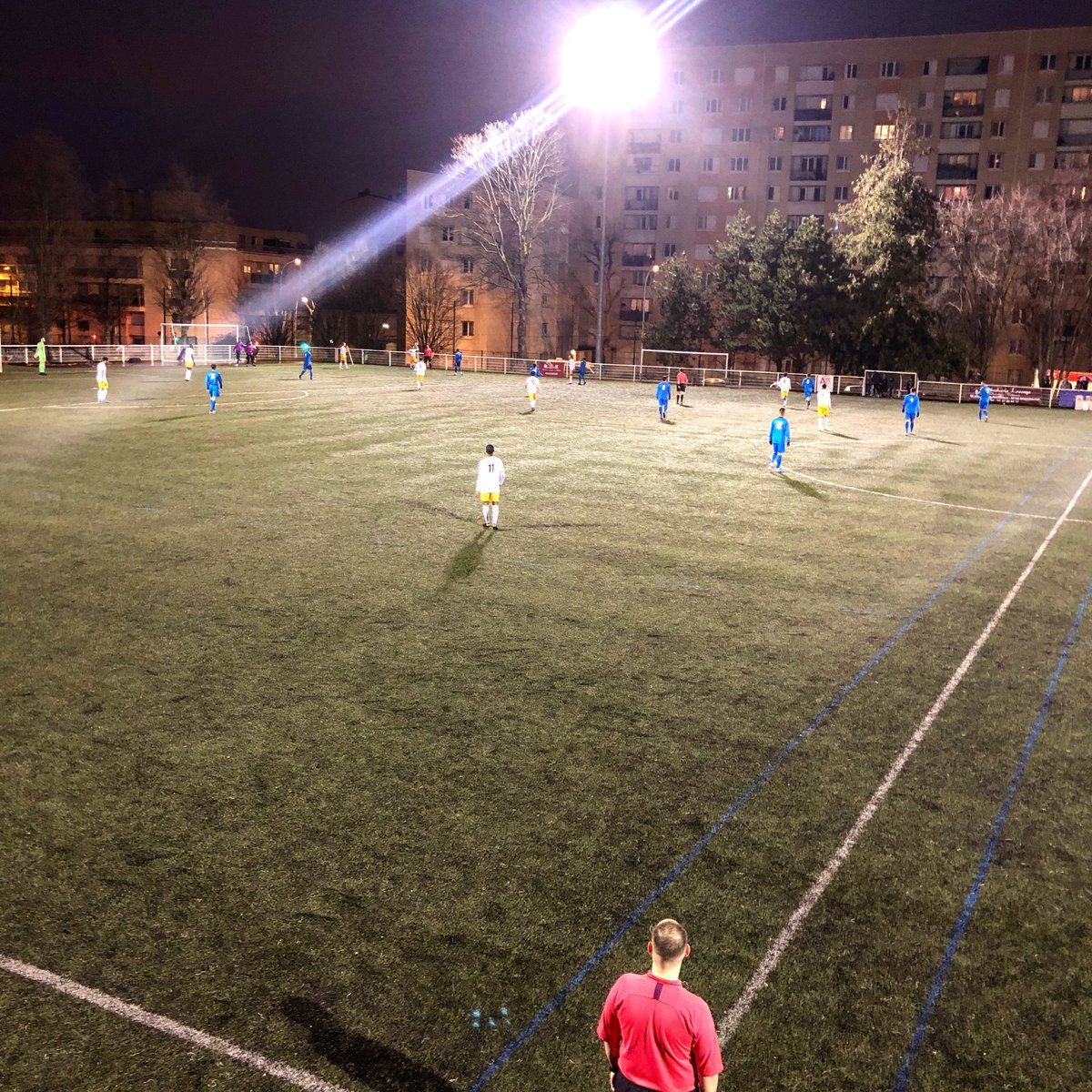 🚨 RÉSULTAT ÉQUIPE FANION 🚨

✅ L’équipe entraînée par Abdou a remporté son match de championnat ce samedi à Montrouge. 

⚽️ Une victoire 2-0 (Farid et Si Mohamed)

👏🏻 Bravo aux joueurs et au staff pour cette précieuse victoire ! A noter la présence des supporters venus nombreux